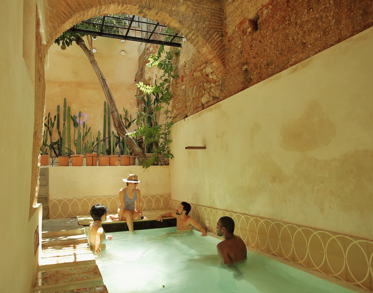 Loft Suite 2 with Pool in Colonial Villa, Santo Domingo
