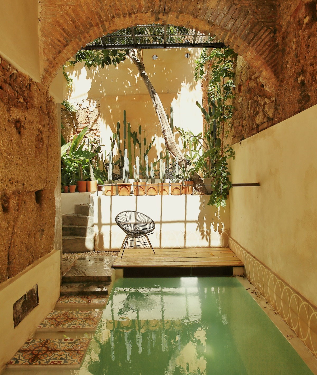 Loft Suite 7 with Terrace & Pool in Colonial Villa, Santo Domingo